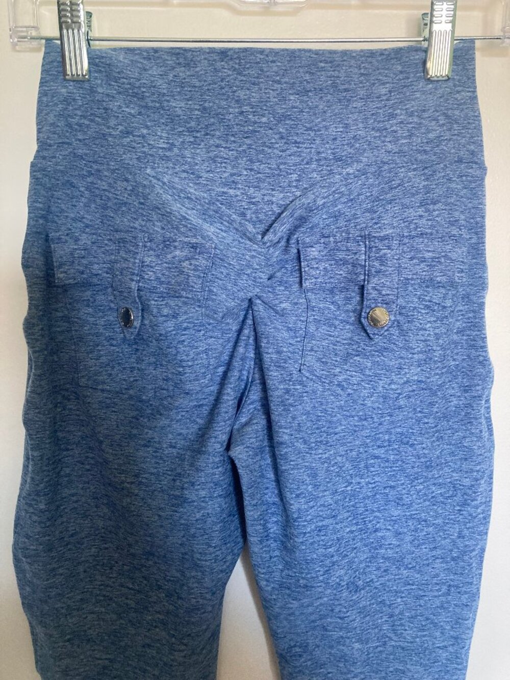 Bombshell Sportswear blue scrunch butt leggings sz XL with pockets